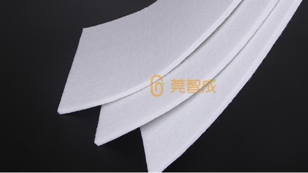 滌綸針刺氈在布袋除塵器中起著什么作用？