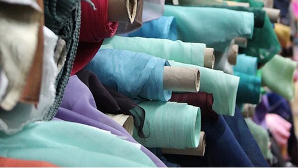 原油點了一把“火”，部分聚酯廠家滌絲產(chǎn)銷高達500%！