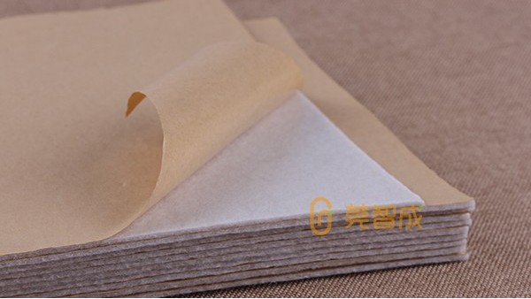 背膠無(wú)紡布是怎么背膠的？