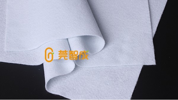 覆膜后的滌綸針刺無紡布